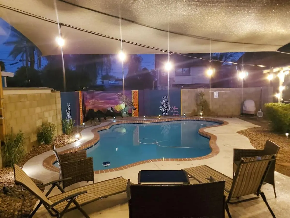 Palm House - Phoenix Home With Renovated Pool And String Lights 0*,  Amerikai Egyesült Államok