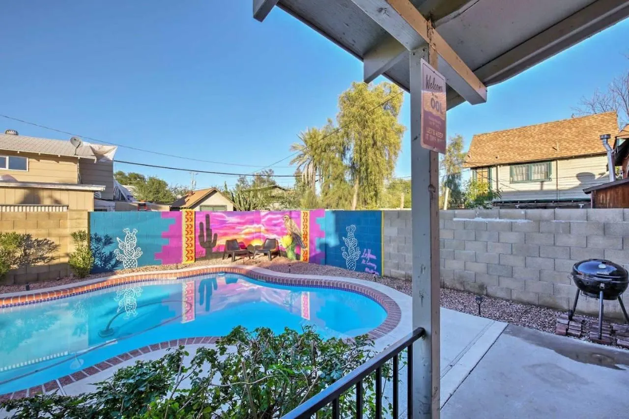 Nyaraló Palm House - Phoenix Home With Renovated Pool And String Lights