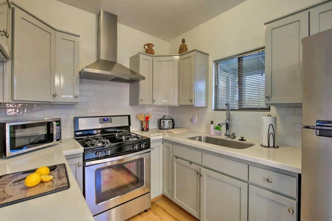 بيت للعطل Palm House - Phoenix Home With Renovated Pool And String Lights
