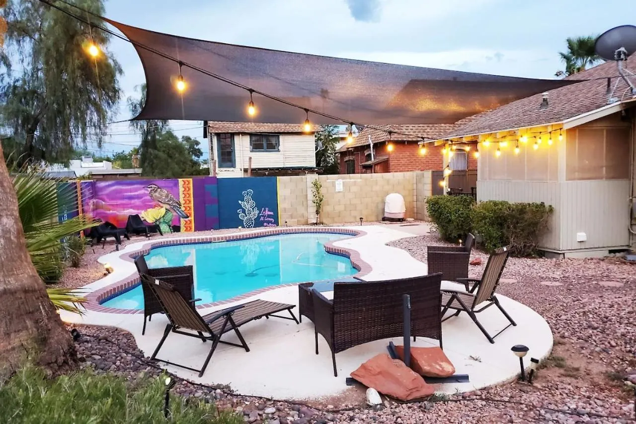 Palm House - Phoenix Home With Renovated Pool And String Lights